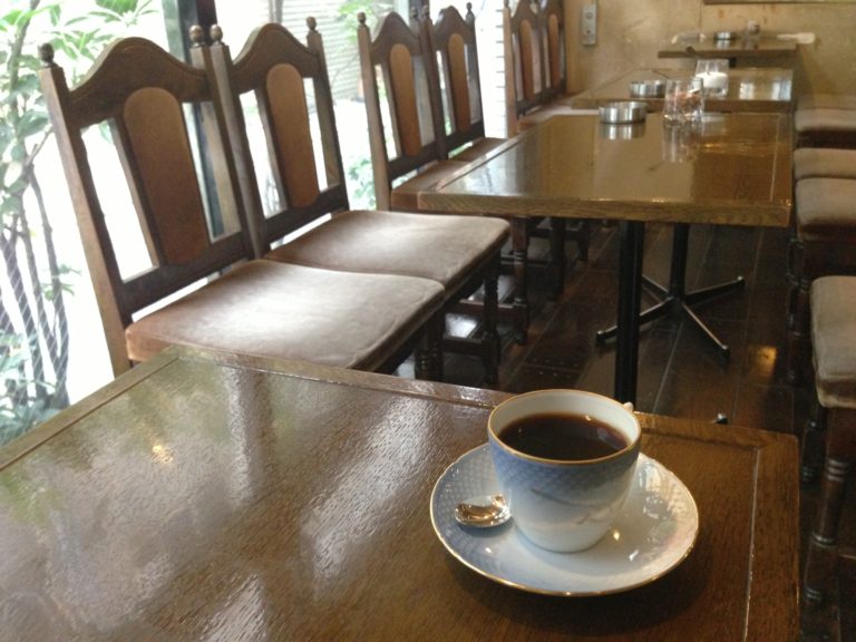 立ち寄りやすい 銀座駅周辺でタバコの吸える喫茶店 カフェ Pathee パシー